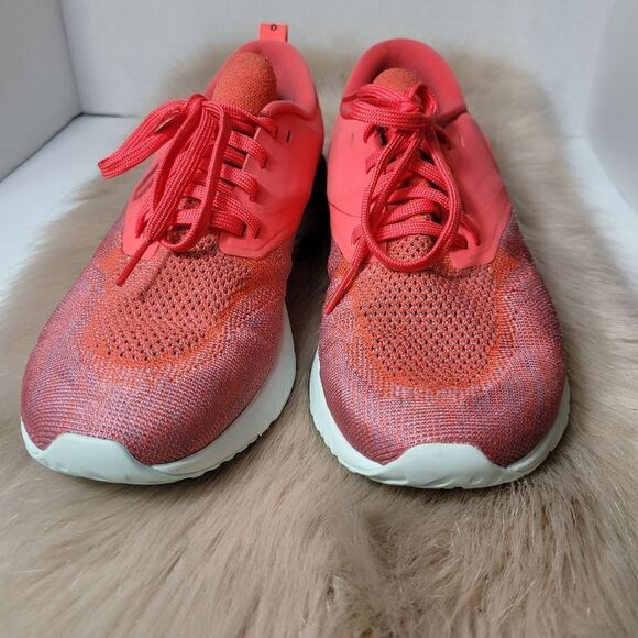 Nike Odyssey React 2 Flyknit Women's Running Shoes Size 9.5 - Picture 2 of 12